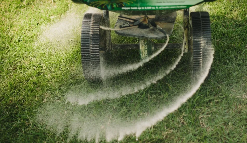 lawn aeration top dressing service